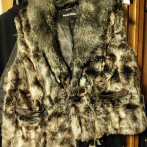 Pamela McCoy fabulous faux fur vest!